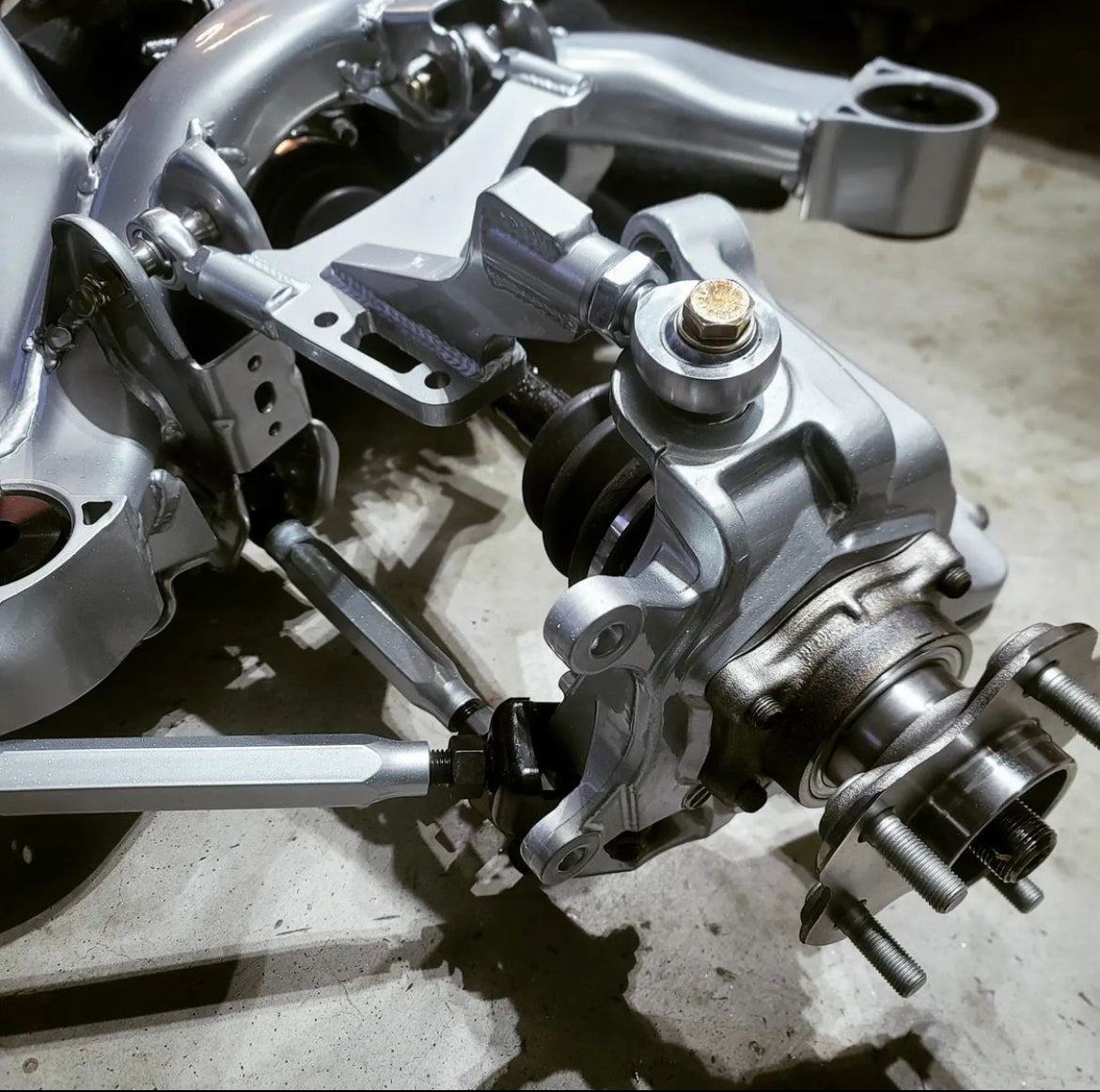 Nissan 350Z/370Z Infiniti G35/G37 Rear Upper Control Arms