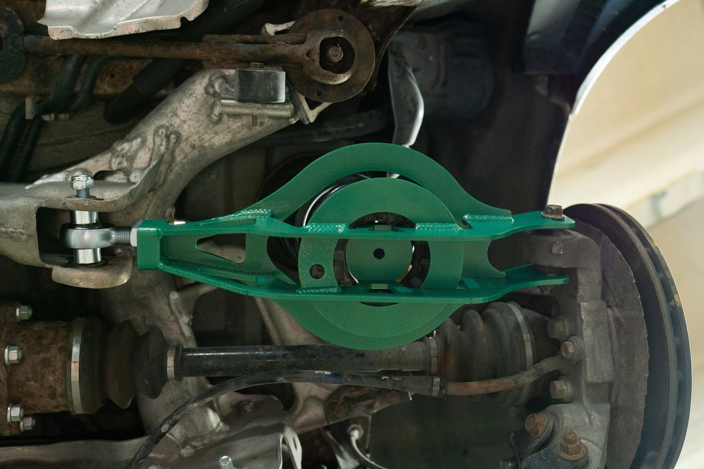 Nissan 350Z/G35/370Z/G37 Rear Mid Link (Spring Arm)