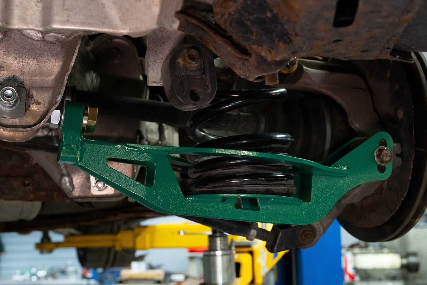 Nissan 350Z/G35/370Z/G37 Rear Mid Link (Spring Arm)